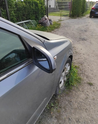 Opel Astra cena 3000 przebieg: 200000, rok produkcji 2004 z Marki małe 191